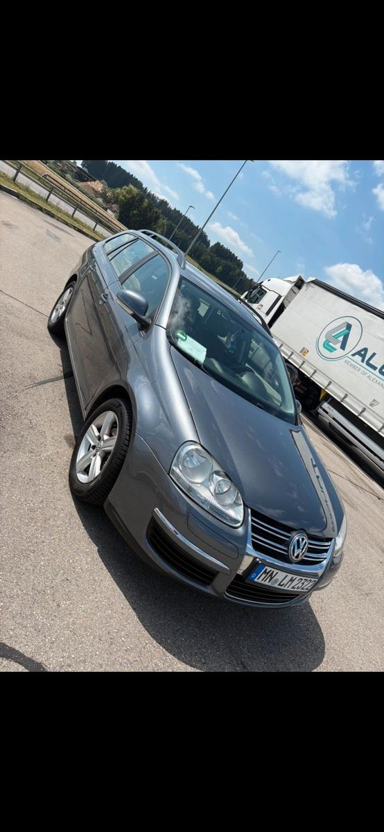 Volkswagen Golf 2008 — rear view