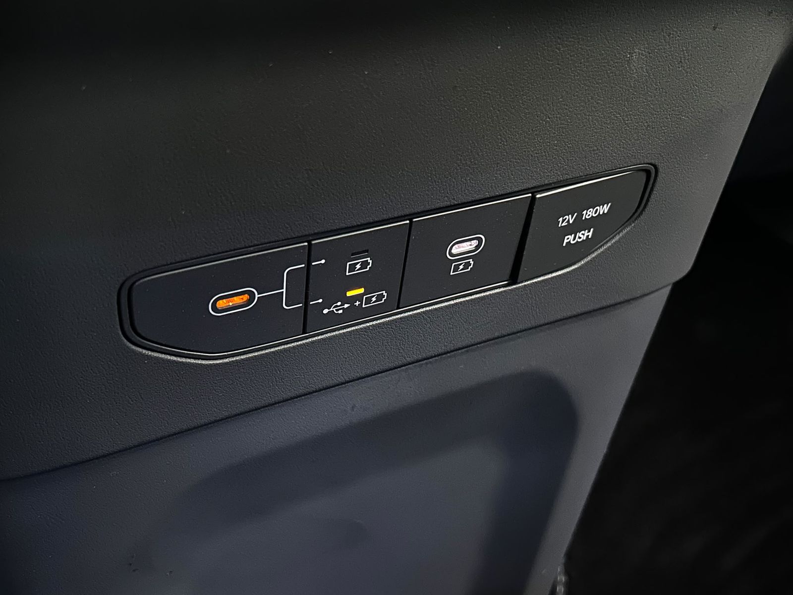 Fahrzeugabbildung Kia EV9 GT-Line Launch Edit PANO+HEAD+LED+ACC+WP+360