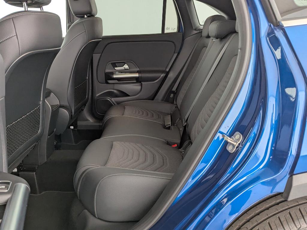 Mercedes-Benz GLA 220