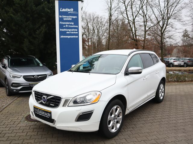 Volvo XC 60 2.4D AWD R-Design Xen/SHZ/R-Kamera/AZV/Nav