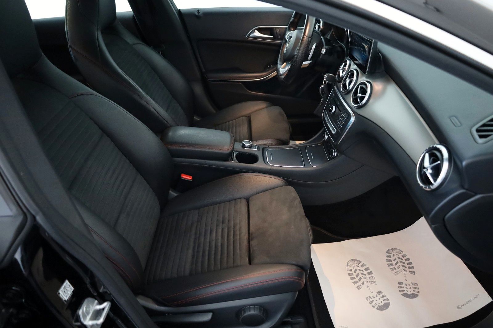 Fahrzeugabbildung Mercedes-Benz CLA 200 SB AMG Line TLeder,Navi,LED,SH,PDC,SR+WR