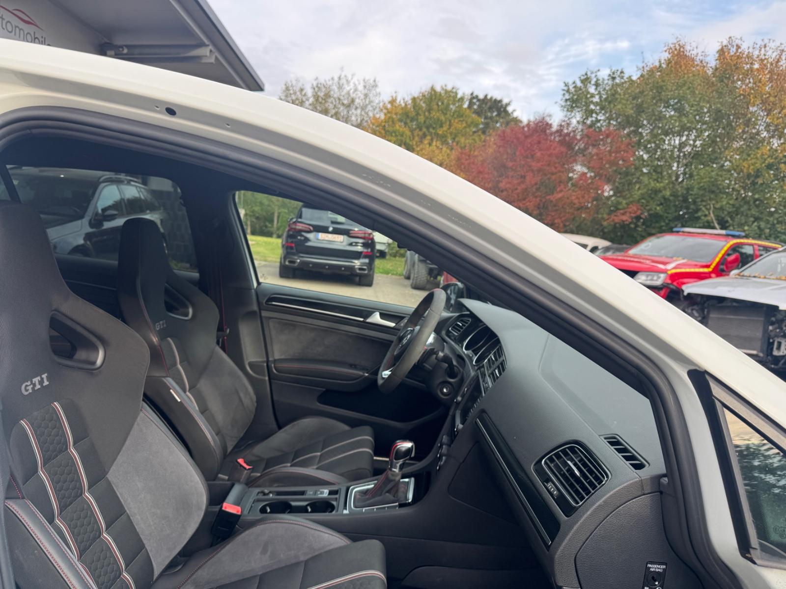 Volkswagen Golf VII 7 GTI Clubsport Recaro Schalensitze,ACC