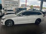 BMW 330d xDrive Touring Sport mit AHK (automatisch) - BMW 330 in Kiel