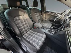 Fahrzeugabbildung Volkswagen Golf VII Variant GTD -DYNAUDIO*BiXen*Sitzhzg*PDC