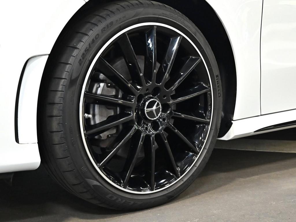 Mercedes-Benz A 250 e Lim AMG Line NIGHT PANO LED NAVI KAMERA