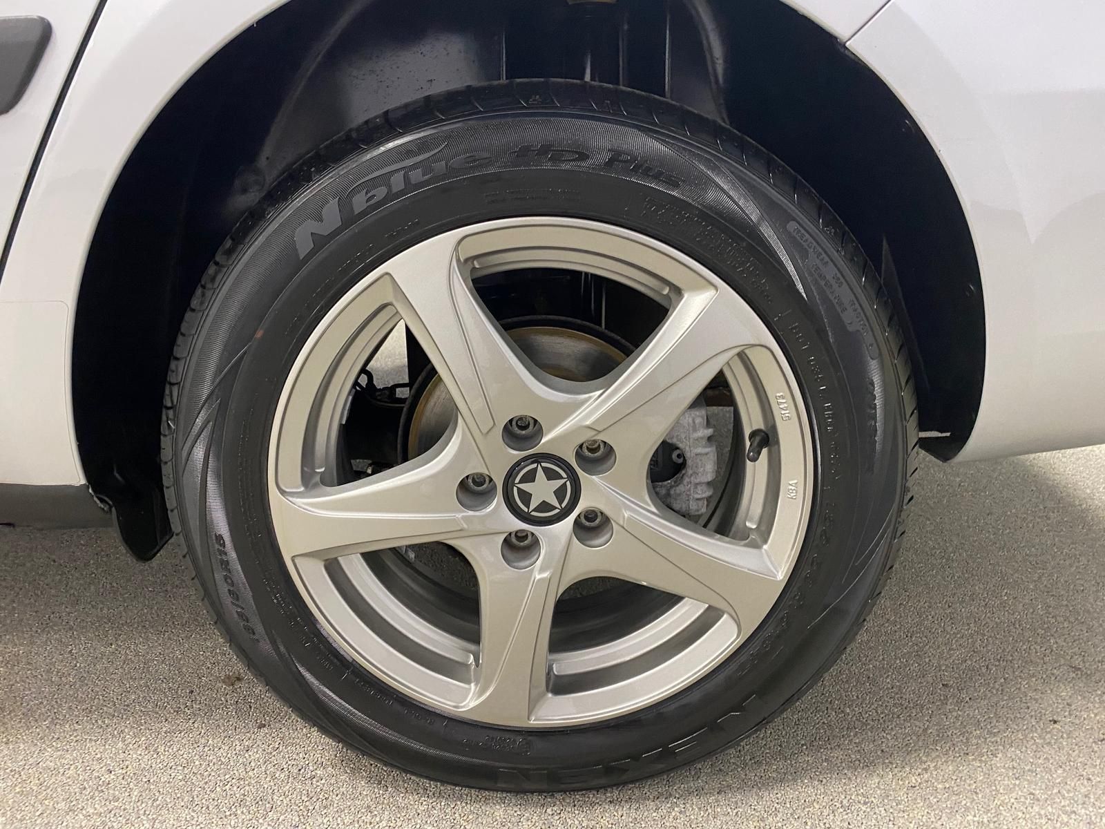 Fahrzeugabbildung SKODA Fabia 1.2 TSI Ambition KLIMA+PDC+SITZHEIZ+ALU+Me