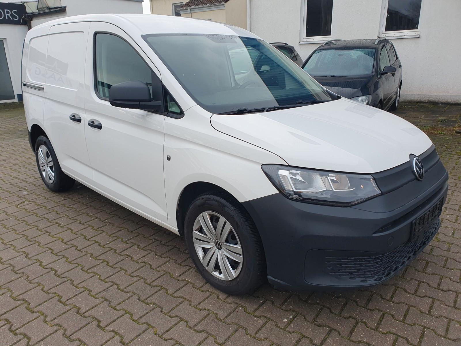 Volkswagen Caddy Cargo Basis Ganzjahresreifen (im Auftrag)
