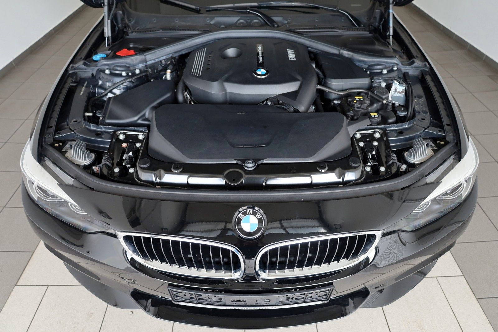 Fahrzeugabbildung BMW 420 4 Gran Coupe 420 i Advantage Navi,LED,SH,PDC