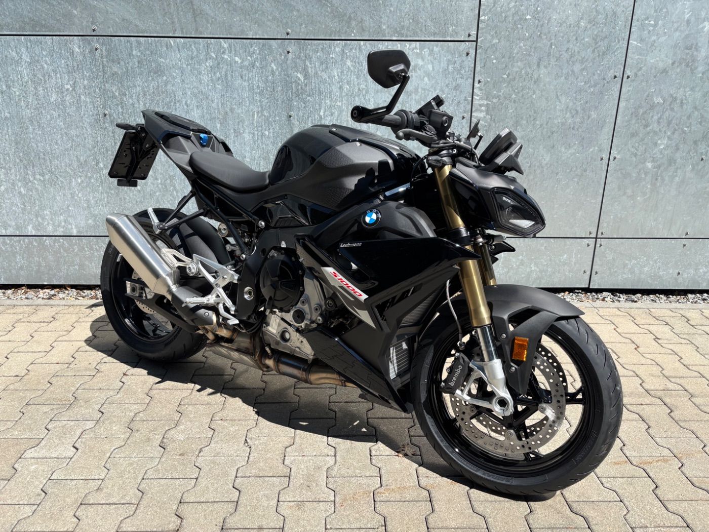 Fahrzeugabbildung BMW S 1000 R 2 Pakete