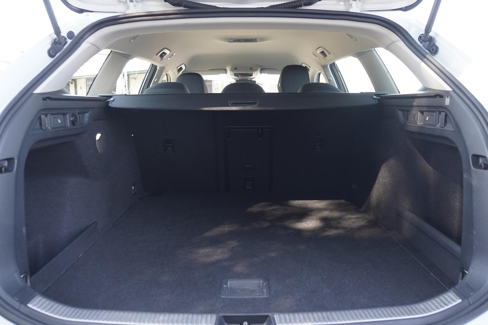 Volkswagen Passat 1.5 eTSI DSG LED ACC Navi Kamera, миниатюра 28