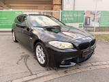 BMW 530 d M Paket Panorama Bi Xenon Navi - BMW 530 aus 2011: Kombi