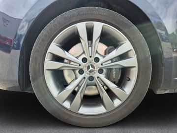 Mercedes V 220 - 7
