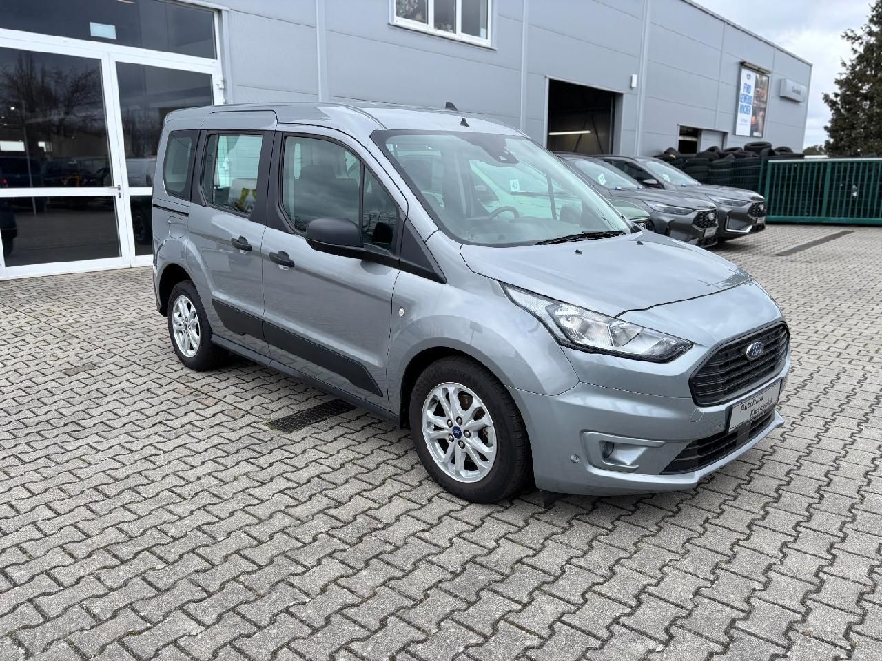 Fahrzeugabbildung Ford Tourneo Connect Kfz-St: 274€, 8566 BUT00172