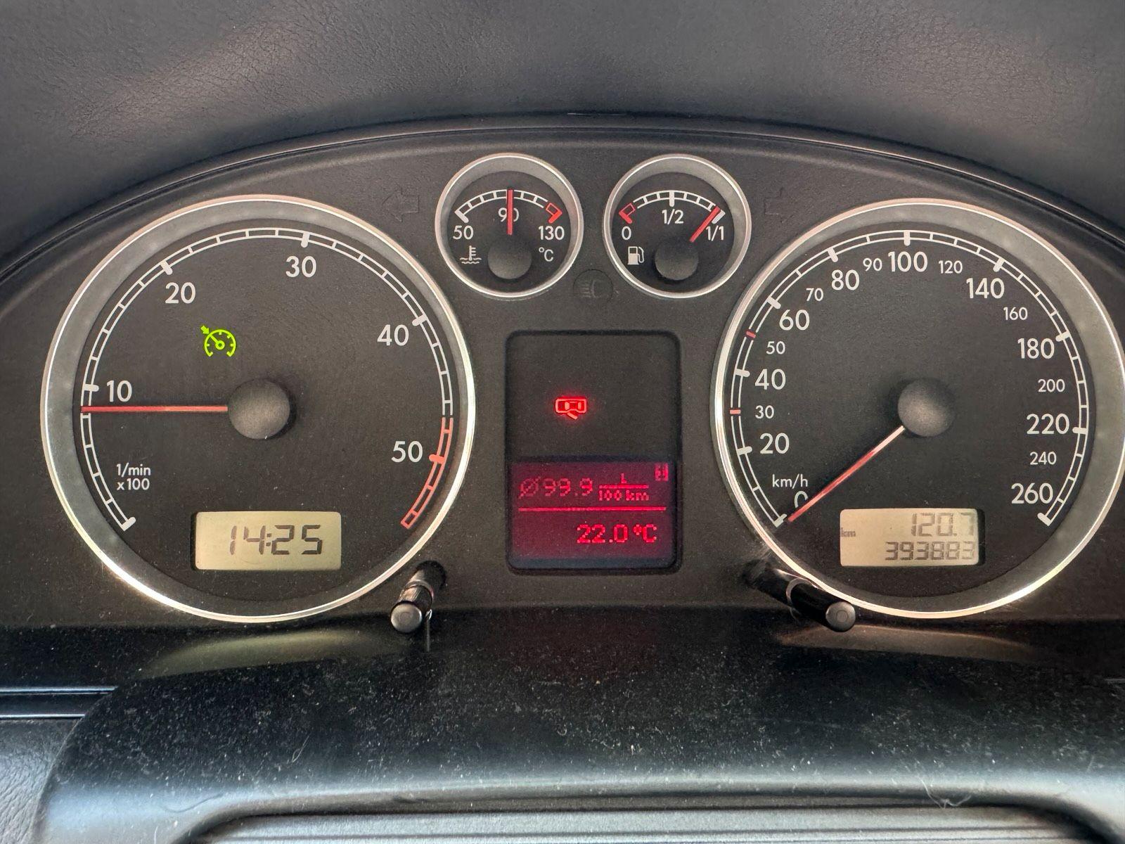 Volkswagen Passat 2004 — photo 15
