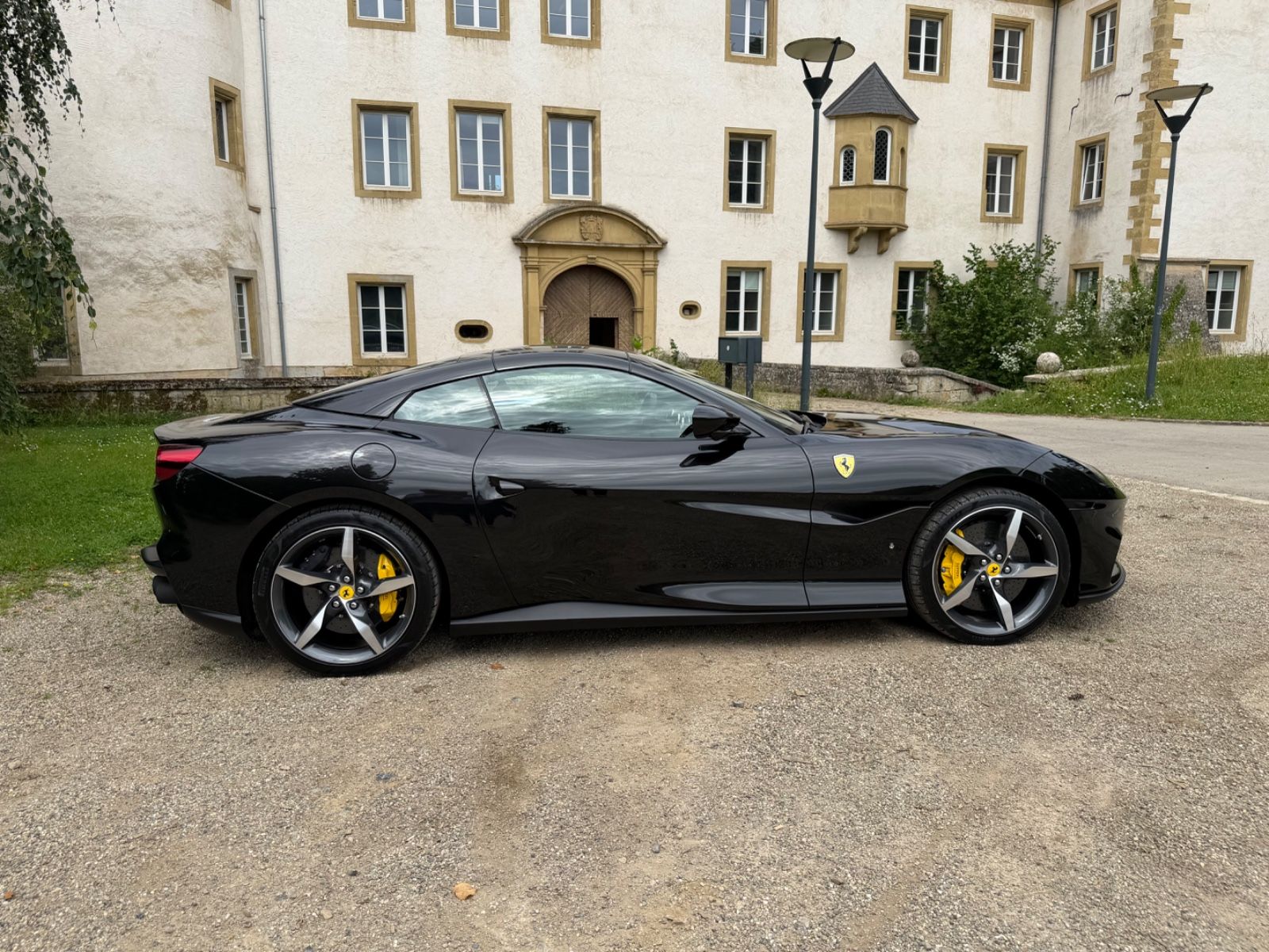 Ferrari Portofino 3.9 T V8 M DCT NEU ,MAGNERIDE,CARBON,