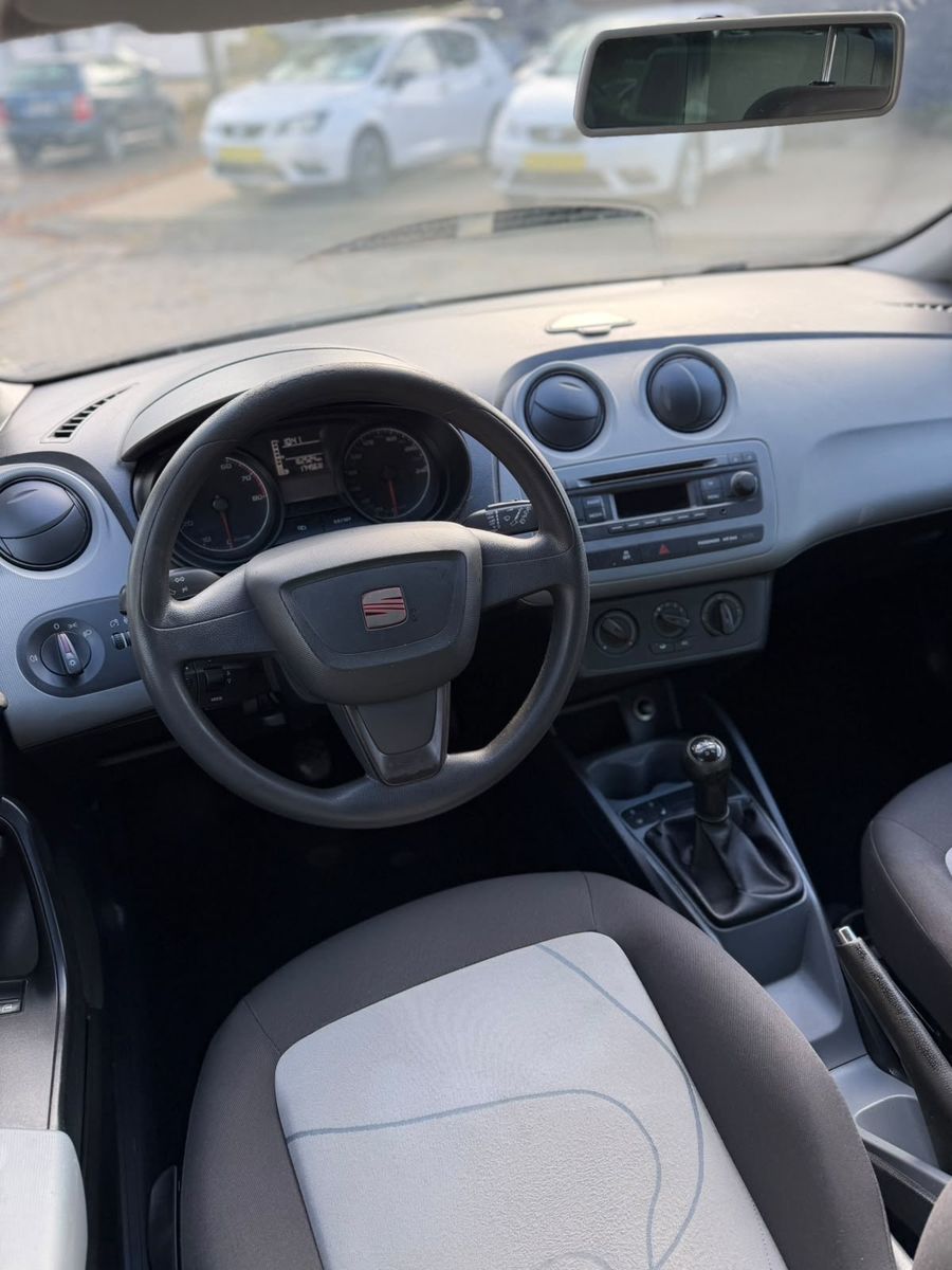Fahrzeugabbildung SEAT Ibiza 1.4 ST *Sitzheizung *TÜV Neu *SERVICE Neu