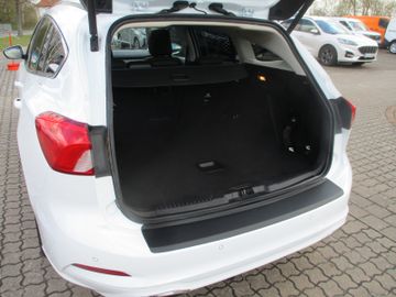 Ford Focus Turnier Vignale LED + ACC + PDC + Panorama