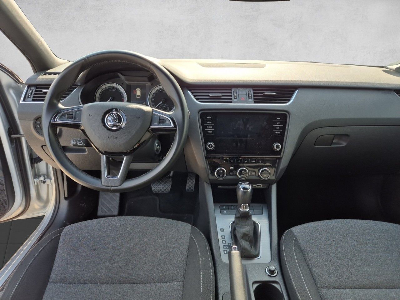 Fahrzeugabbildung SKODA Octavia Combi TDI DSG Soleil AHK Panoramadach