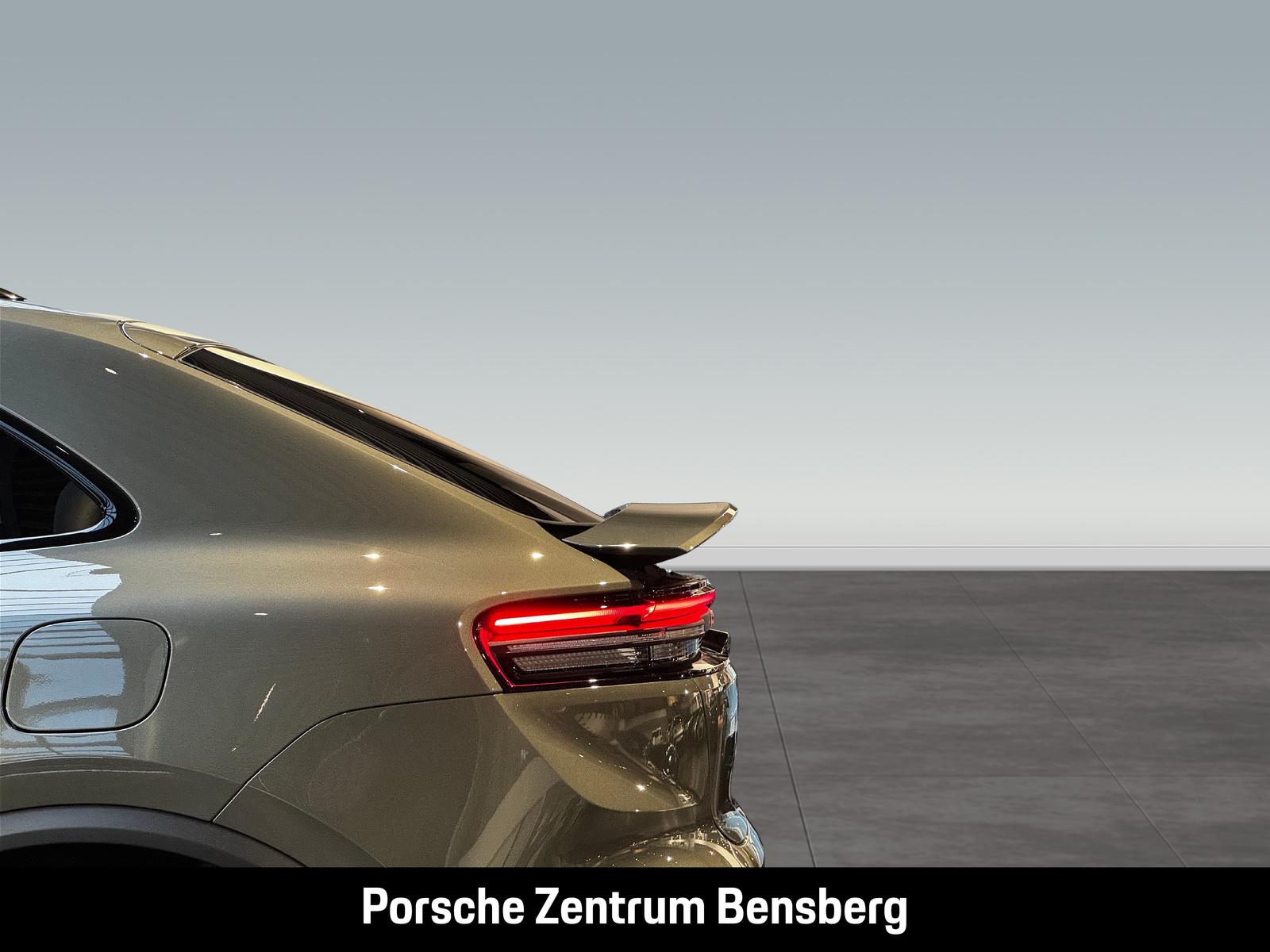 Porsche Macan 4S Electric