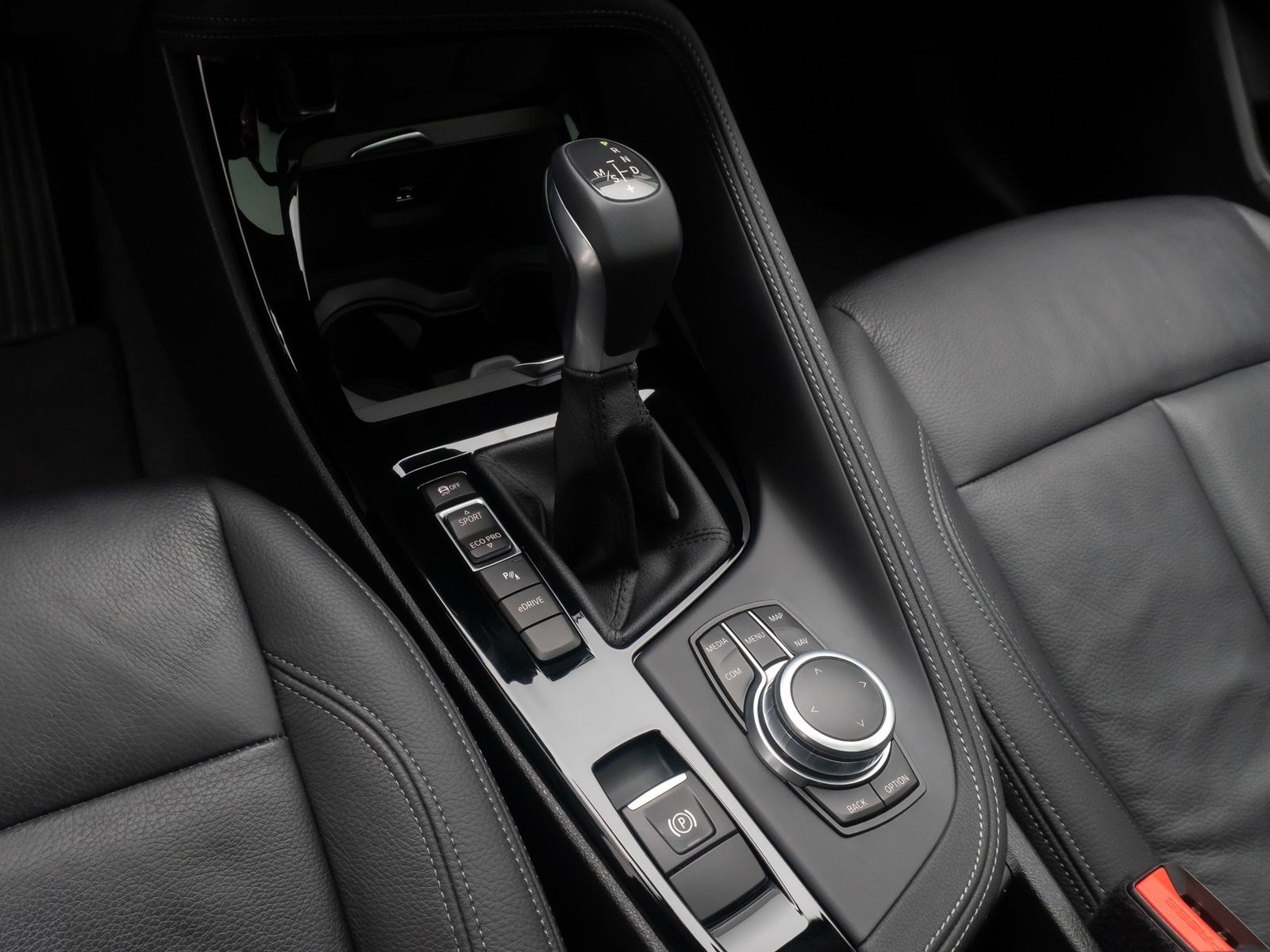 Fahrzeugabbildung BMW X1 xD25e xLine Panorama H/K Kamera DAB HUD Voll