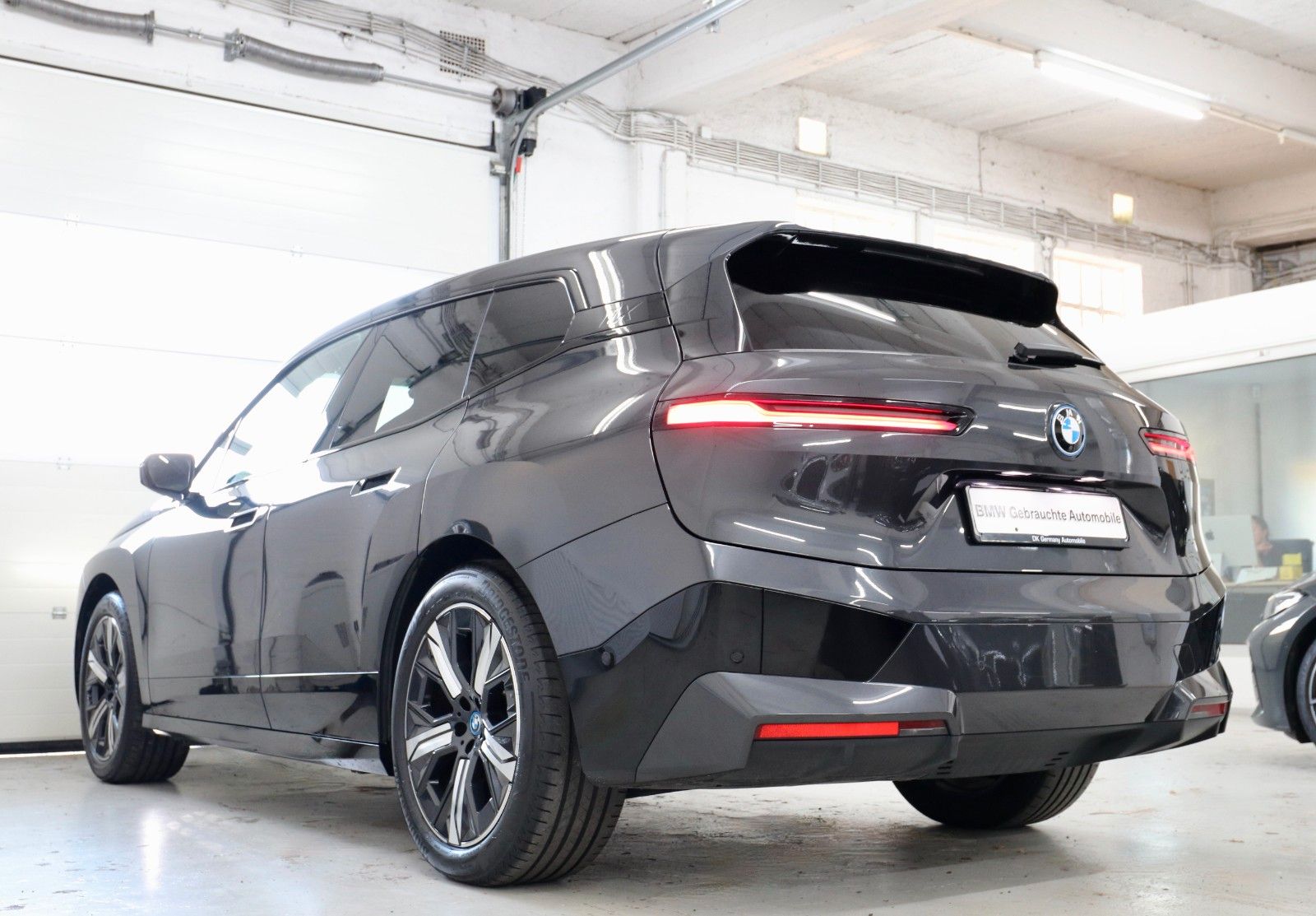 BMW iX 40 Sport Keyless-Go Leder Driving As Pro. H&K foto 4