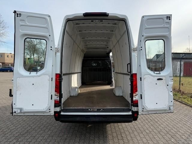 Fahrzeugabbildung Iveco Daily 35S14V Kastenwagen 4100