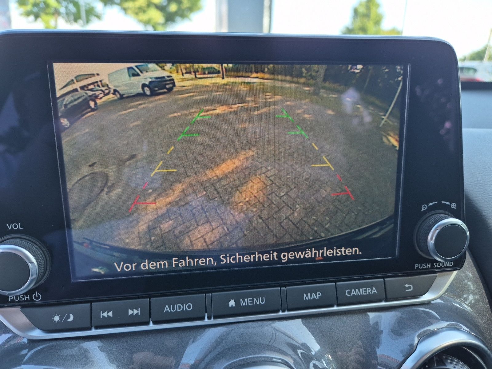Fahrzeugabbildung Nissan Juke 1.0 DIG-T N-CONNECTA