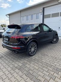 Porsche Cayenne - 8