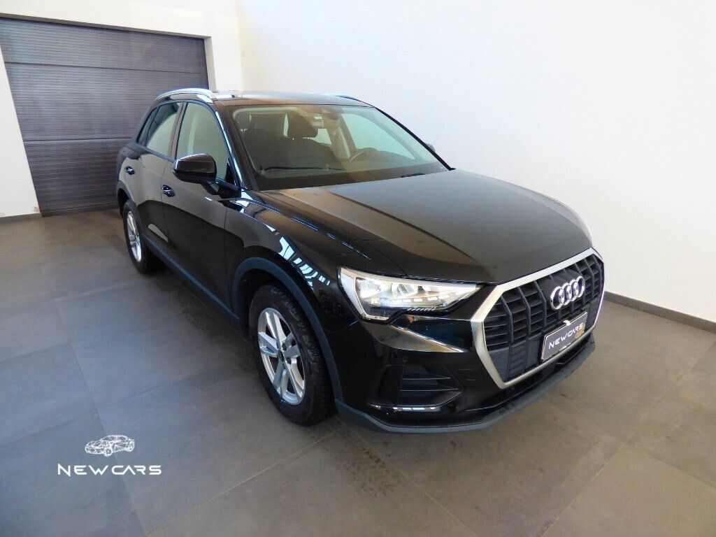 Audi Q3 35 TDI S tronic Business imagem 3