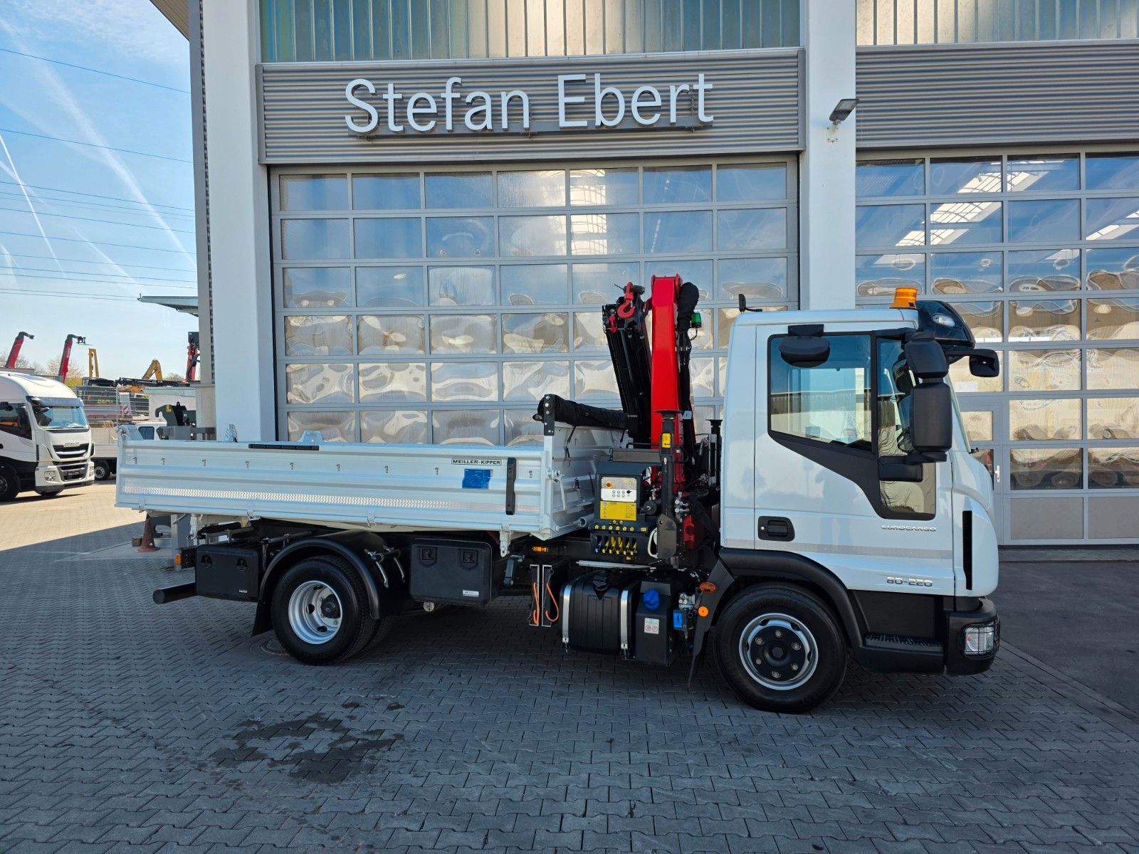 Fahrzeugabbildung Iveco Eurocargo ML80E22/P Palfinger PK 7.501 Funk 2AHK