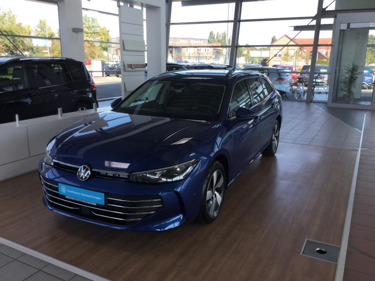 Volkswagen Passat Business 1.5 eTSI DSG HUD DCC E-KLAPPE foto 4
