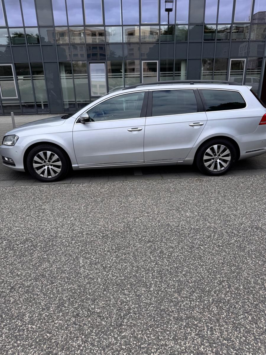 Volkswagen Passat, 2011
