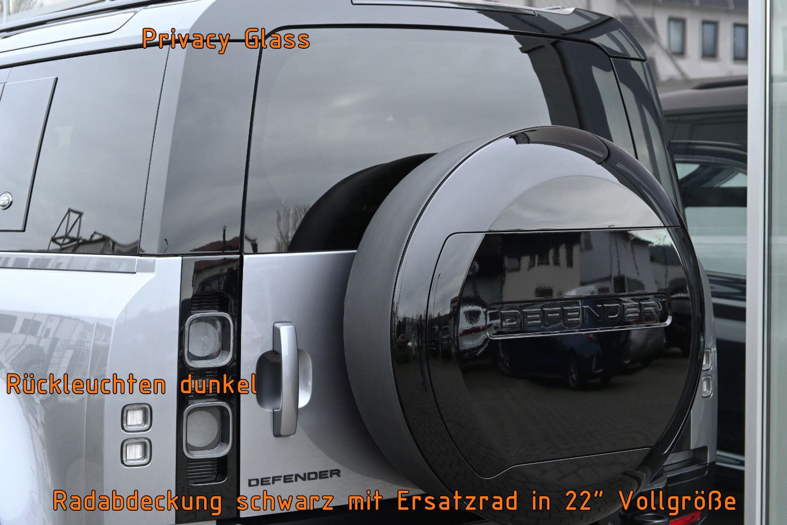 Fahrzeugabbildung Land Rover Defender 'X' D300 AWD °°UVP 125.666€°°VOLL°°