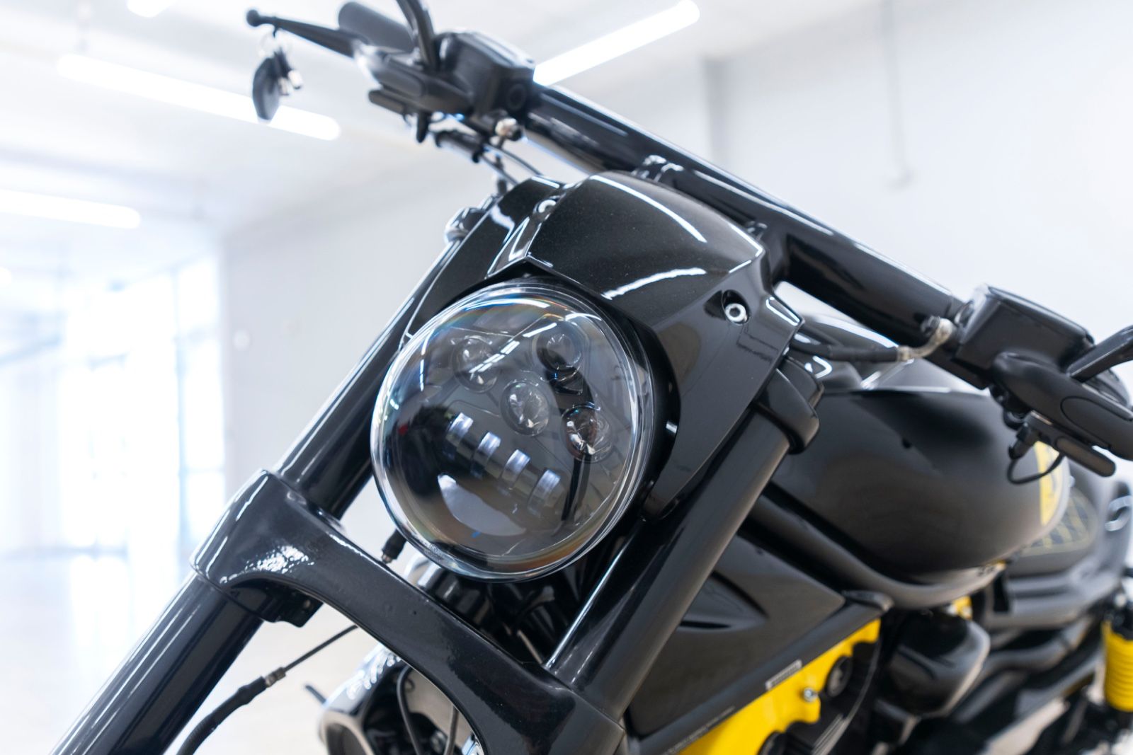 Fahrzeugabbildung Harley-Davidson VRSCF VROD