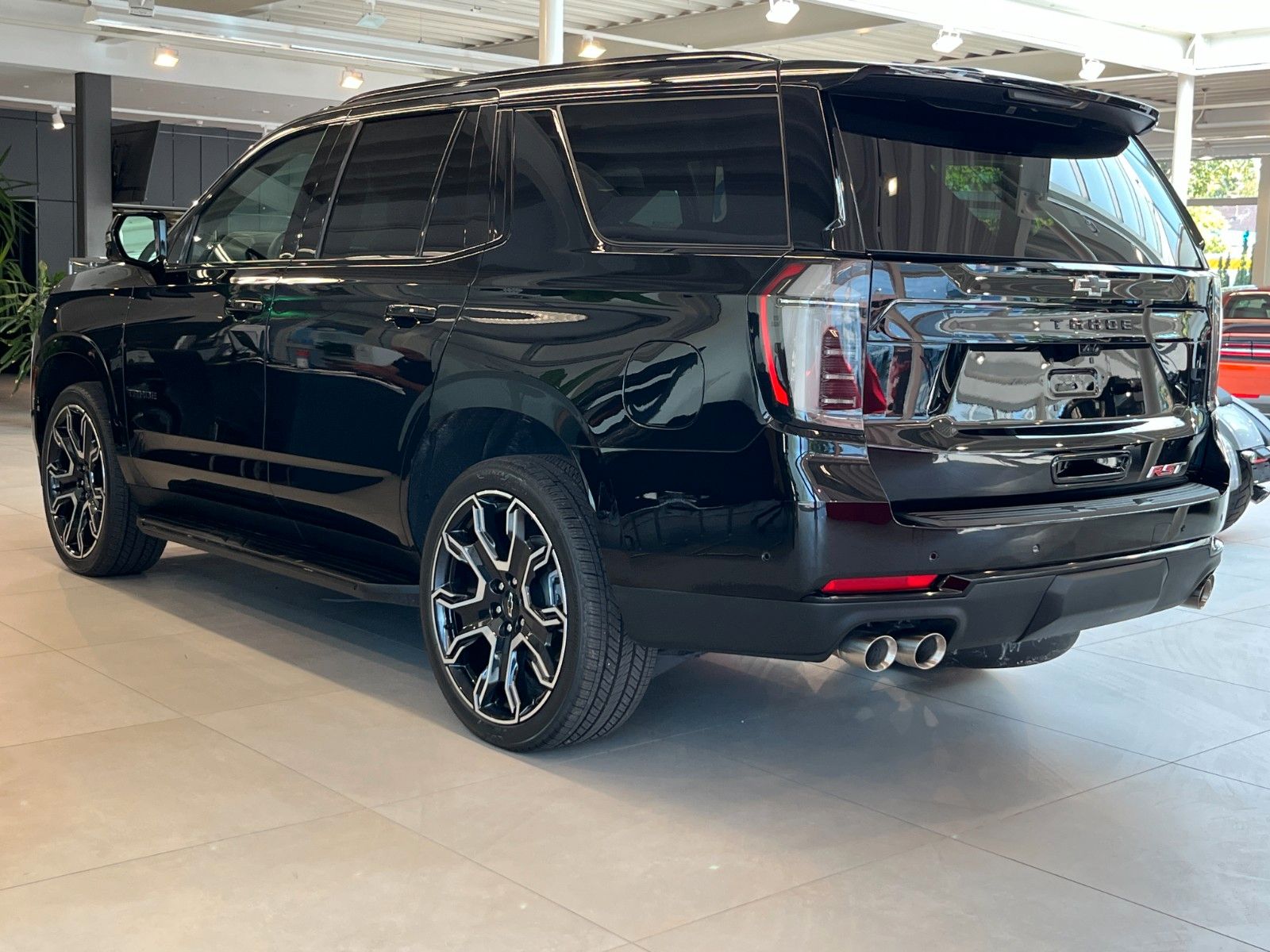 Fahrzeugabbildung Chevrolet Tahoe RST 6.2 V8 LPG