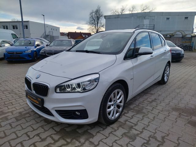 BMW Active Tourer 220 i Sport Line+LED+NAVI+PANO+SHZ