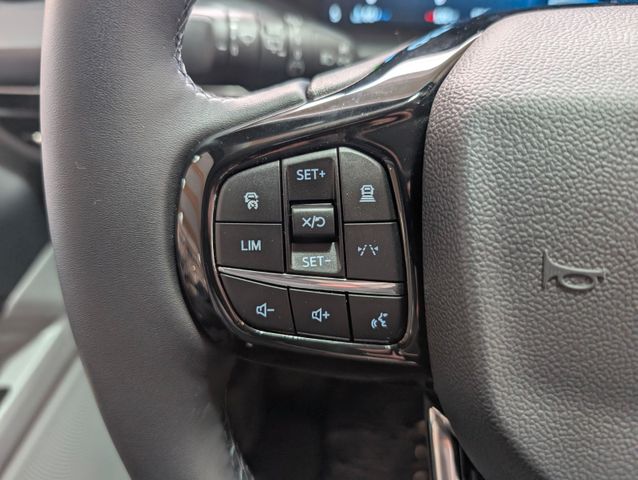 Ford Tourneo Custom Tit. 2.0 L1 NEUES MODELL