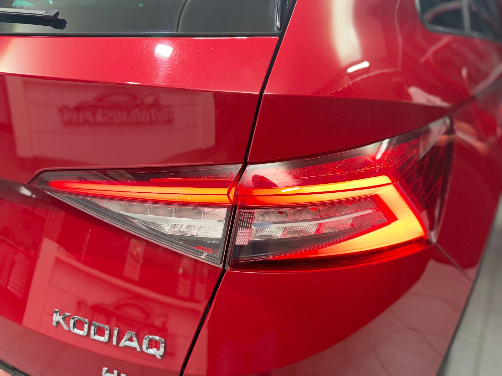 Fahrzeugabbildung SKODA Kodiaq Ambition 4x4|7-SITZER|CANTON|PANO|AHK