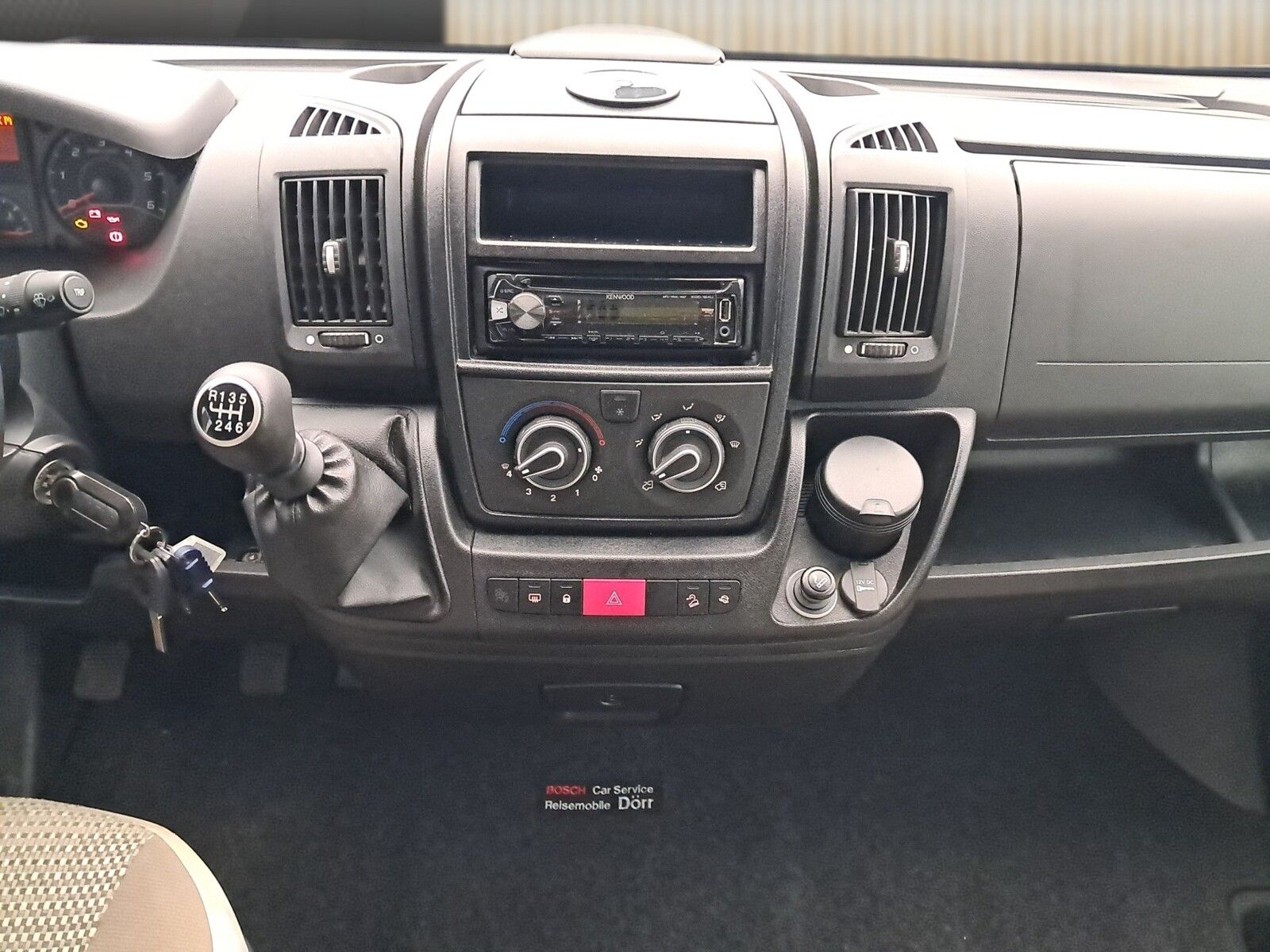 Fahrzeugabbildung Pössl 2Win Citroen Fahrradträger,Radio