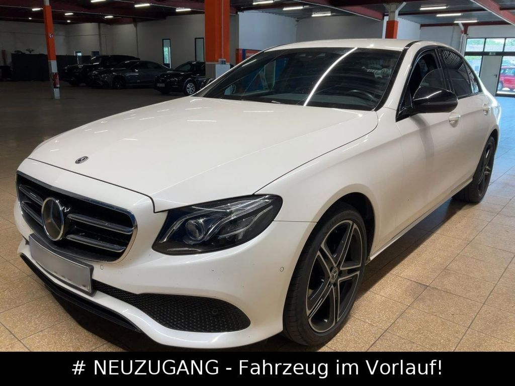 Image of Mercedes-Benz E 300
