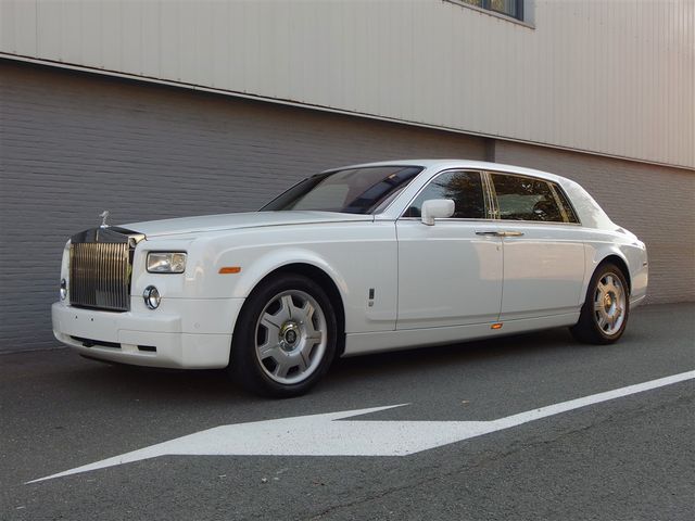 Rolls-Royce Phantom Extended Wheelbase mit Privacy Suite