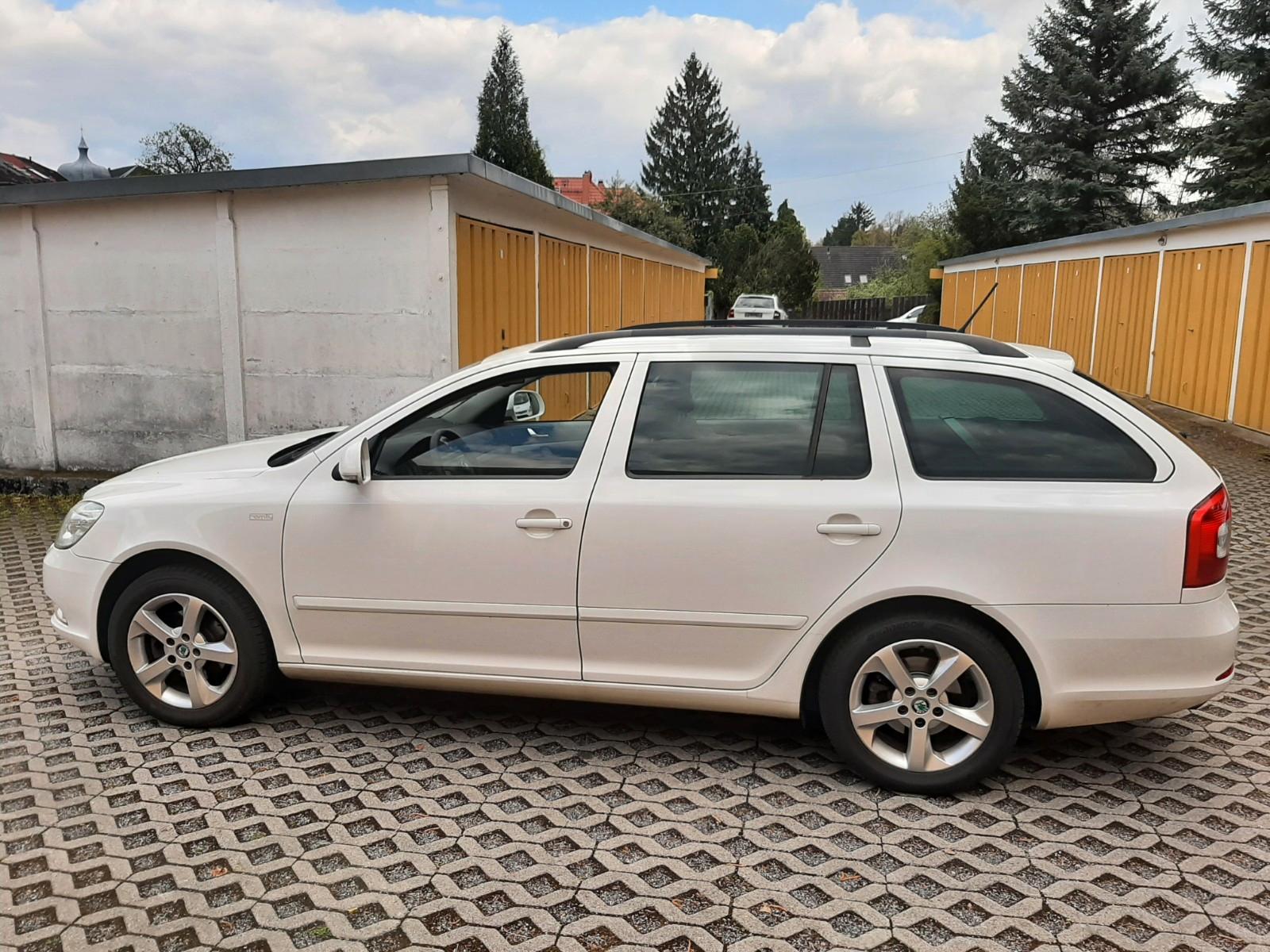 Skoda Octavia 2012 — photo 8
