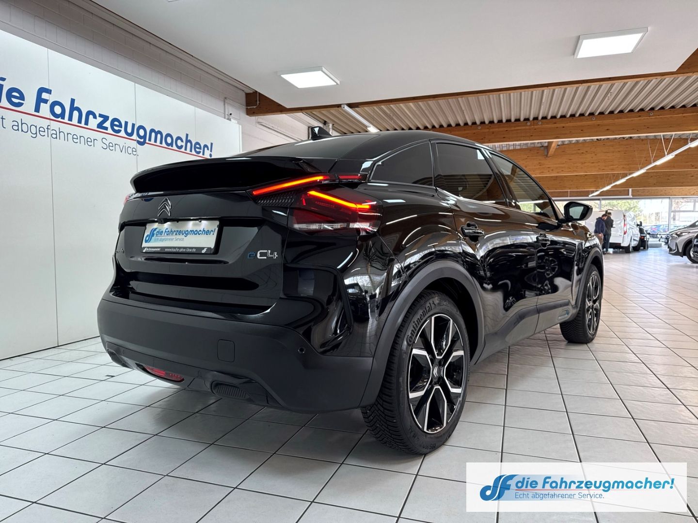 Fahrzeugabbildung Citroën C4 E- Shine HUD Navi 360 Kamera LED Apple CarPla