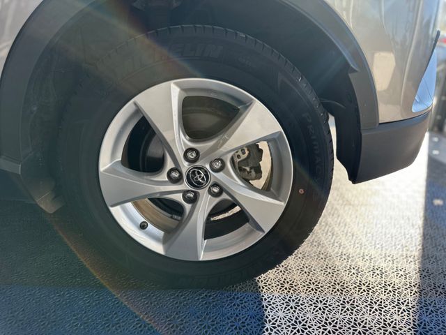 Toyota C-HR  Hybrid Flow