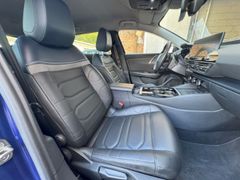 Fahrzeugabbildung C5X Shine 1.6 PureTech 180 EU6d