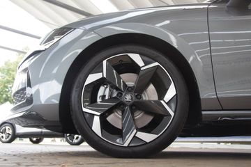 Skoda Superb Combi 2.0 TSI Sportline PANOMATRIXAHK