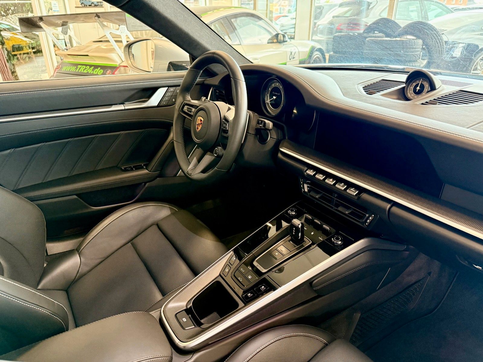 Fahrzeugabbildung Porsche 911 992 Turbo S LIFT/SportDesign/Glasdach/ACC