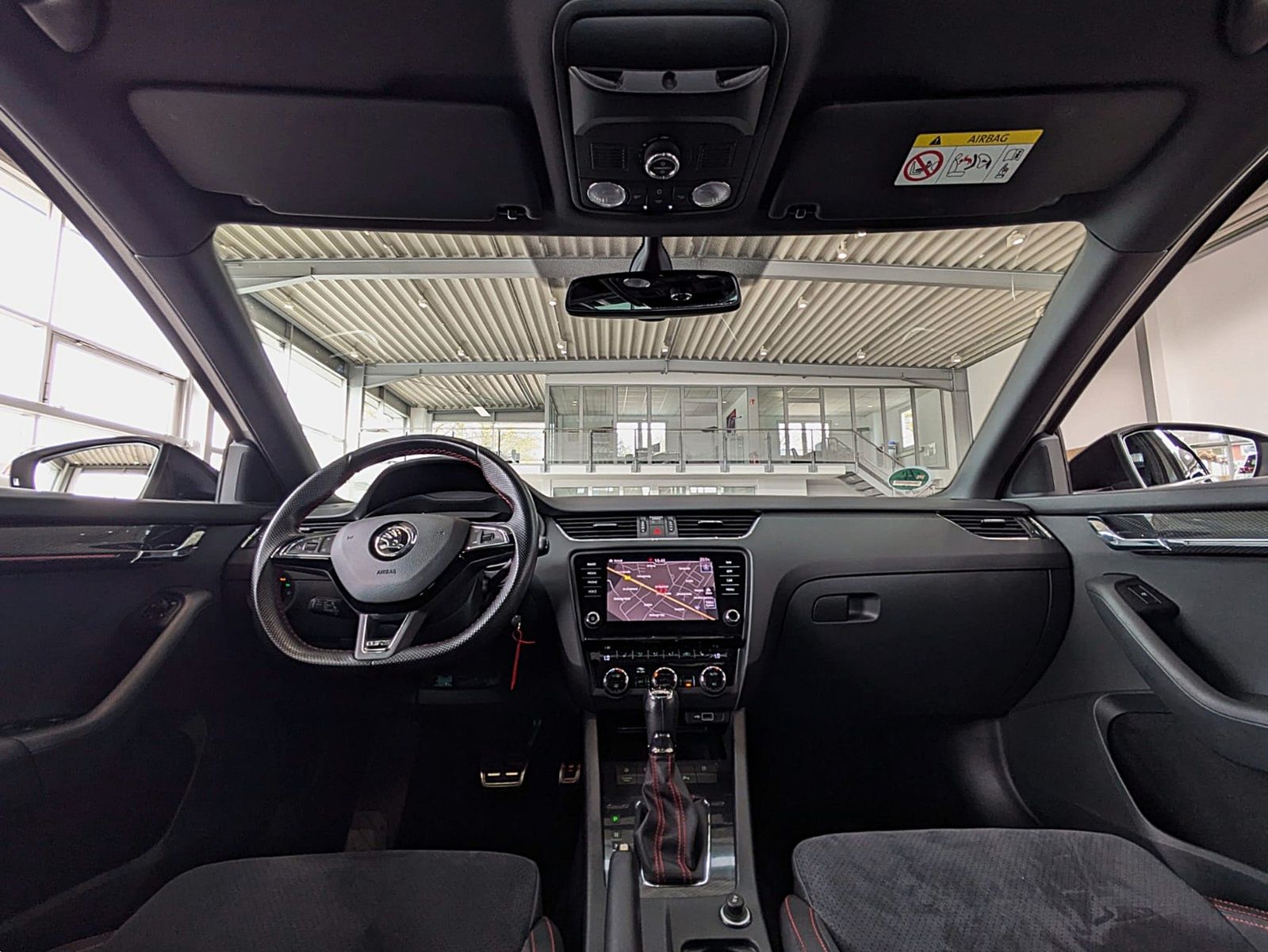 Fahrzeugabbildung SKODA Octavia RS DSG PANO ACC LED VIRTUAL CAM CARPLAY