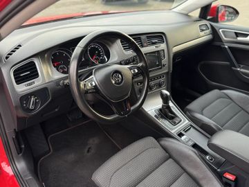 Volkswagen Golf - 11
