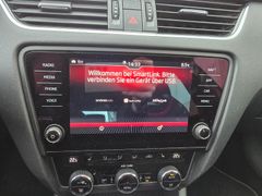 SKODA Octavia Combi RS 2.0TDI 184PS LED Navi DAB